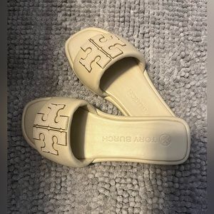 COPY - Tory Burch Sz.7 slides